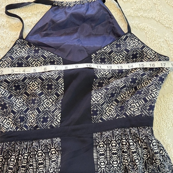 Elegant Black and White Patterned Maxi Dress - Picture 7 of 7